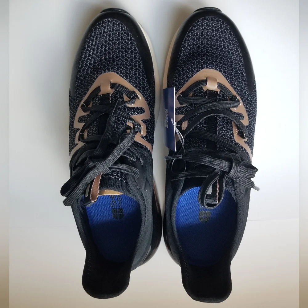 NEW! Gia Mesh Sneakers - Picture 2 of 9